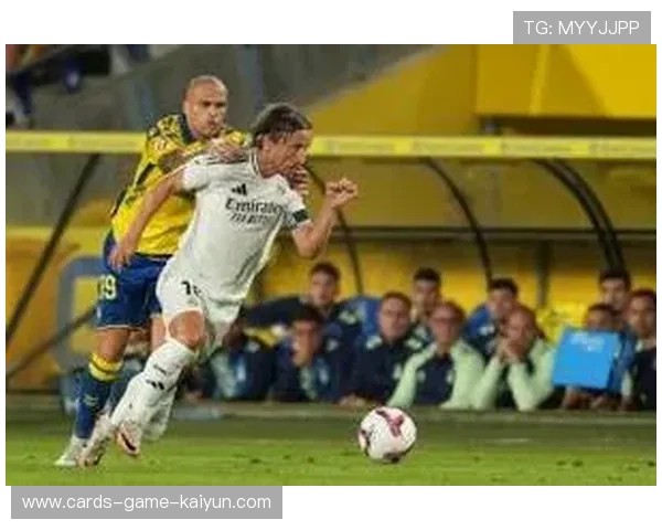 维尼修斯外脚背挑传制造绝佳助攻点,皇马连下两城 维尼修斯外脚背挑传制造绝佳助攻点,皇马连下两城